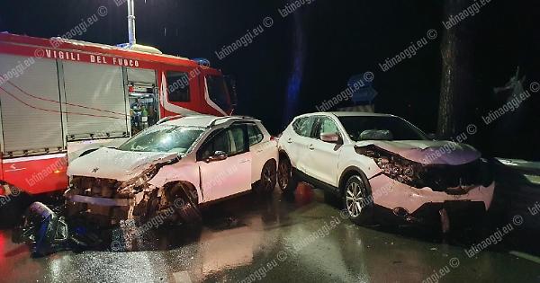 Scontro Sull Appia Tra Suv Due Feriti In Ospedale Latina Oggi