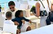 Il calciatore della Roma Leon Bailey si rilassa a Ponza: pranzo di mare al Rifugio dei Naviganti