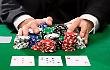 Poker e strategie dei media per analizzare il processo decisionale negli affari pubblici