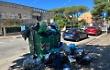 Latina, rifiuti accumulati in città: cassonetti trasformati in discariche