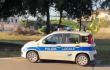 Grave incidente tra Aprilia e Nettuno: auto si schianta contro muro e albero