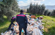 Rifiuti abbandonati in un oliveto, due denunciati dai Carabinieri Forestali