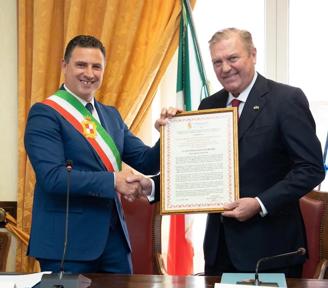 Cittadinanza onoraria al Principe Carlo di Borbone delle Due Sicilie