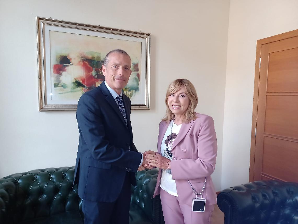 Il sindaco Celentano saluta il questore Gargiulo
