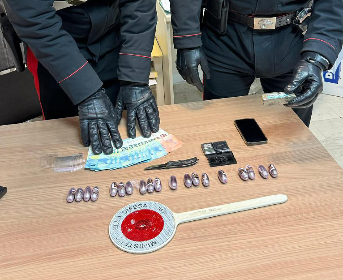 Oltre due etti di hashish nascosti in casa, arrestato 19enne