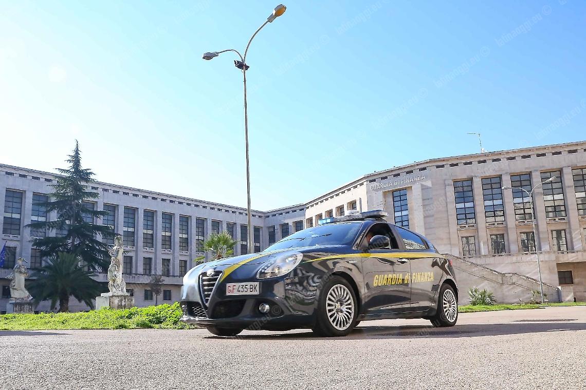 Fatture false e truffe con i contributi