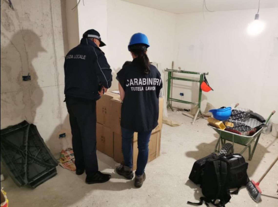 Controlli sul Lungomare di Gaeta: Maxi Sanzione per Lavoro Nero e Violazioni Urbanistiche