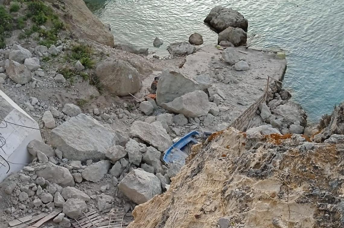 Crolla la falesia a Calafonte, paura a Ponza