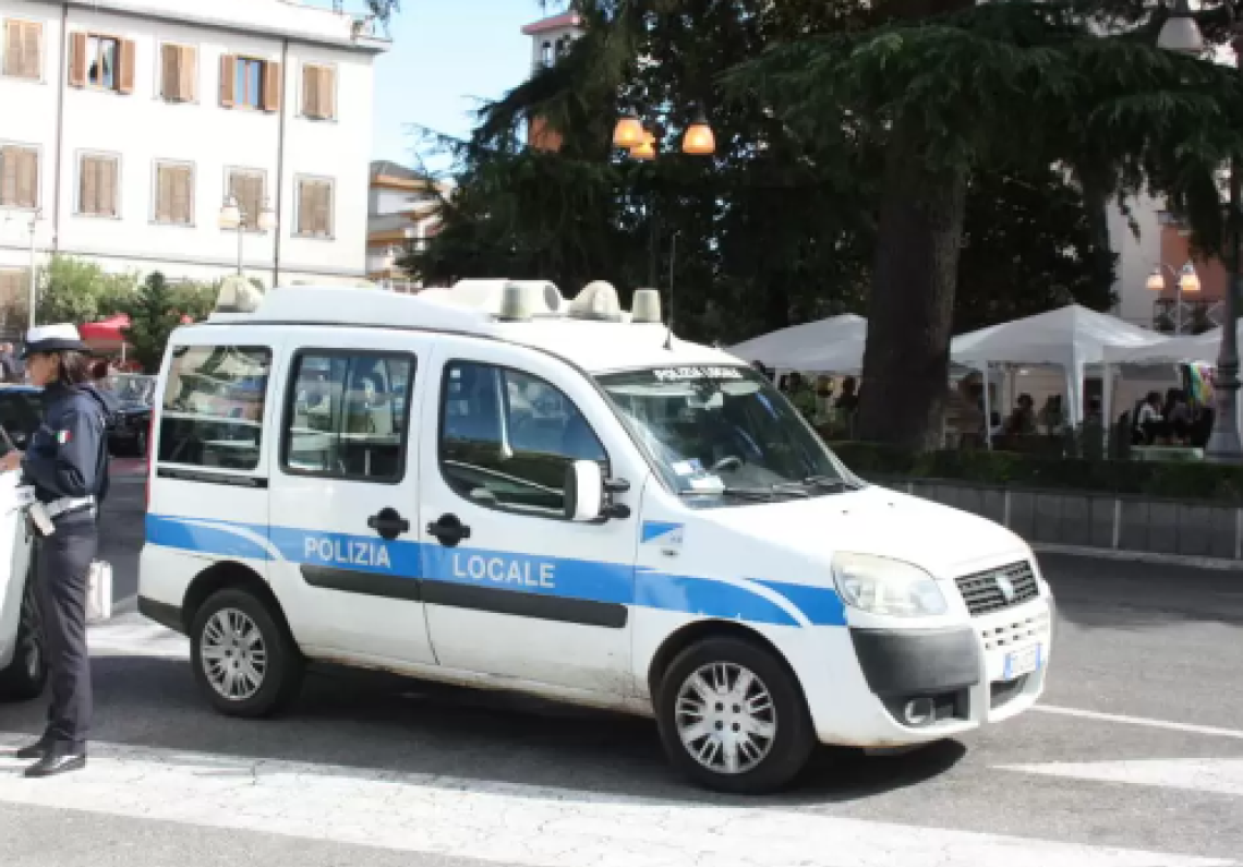 Minacce con la pistola durante la festa, 55enne denunciato per stalking