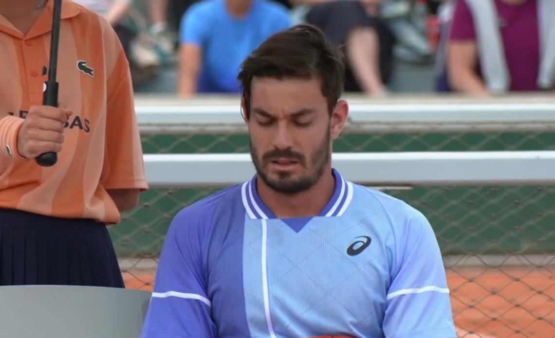 Roland Garros, Zeppieri vola al secondo turno