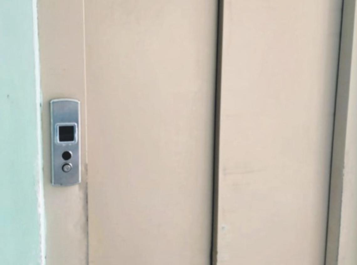 Ascensore porta-letti fuori uso. Disagi per pazienti e operatori