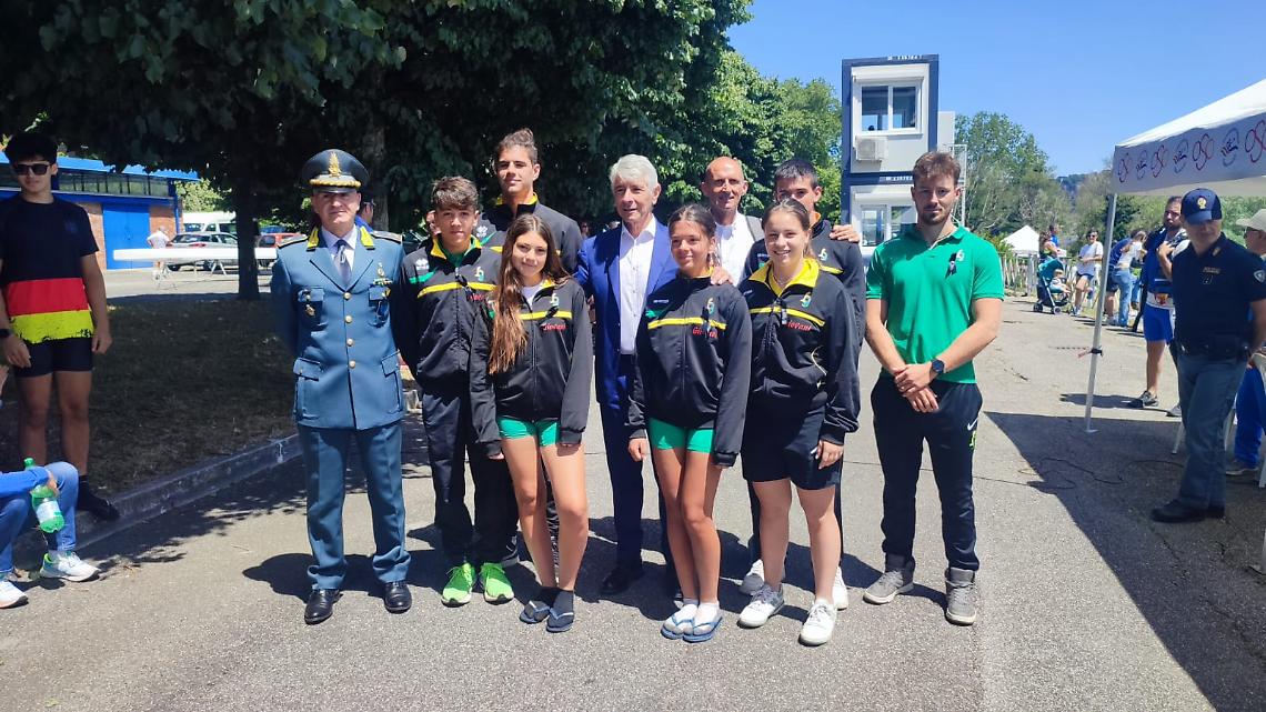 Il ministro Abodi incotra i canoisti delle Fiamme Gialle Under 23 