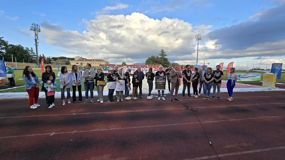 Una pizza tricolore da 240 mq: a Velletri è record