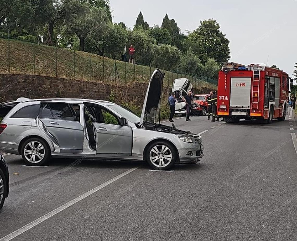 Incidente tra tre auto, un morto e sei feriti a Lariano