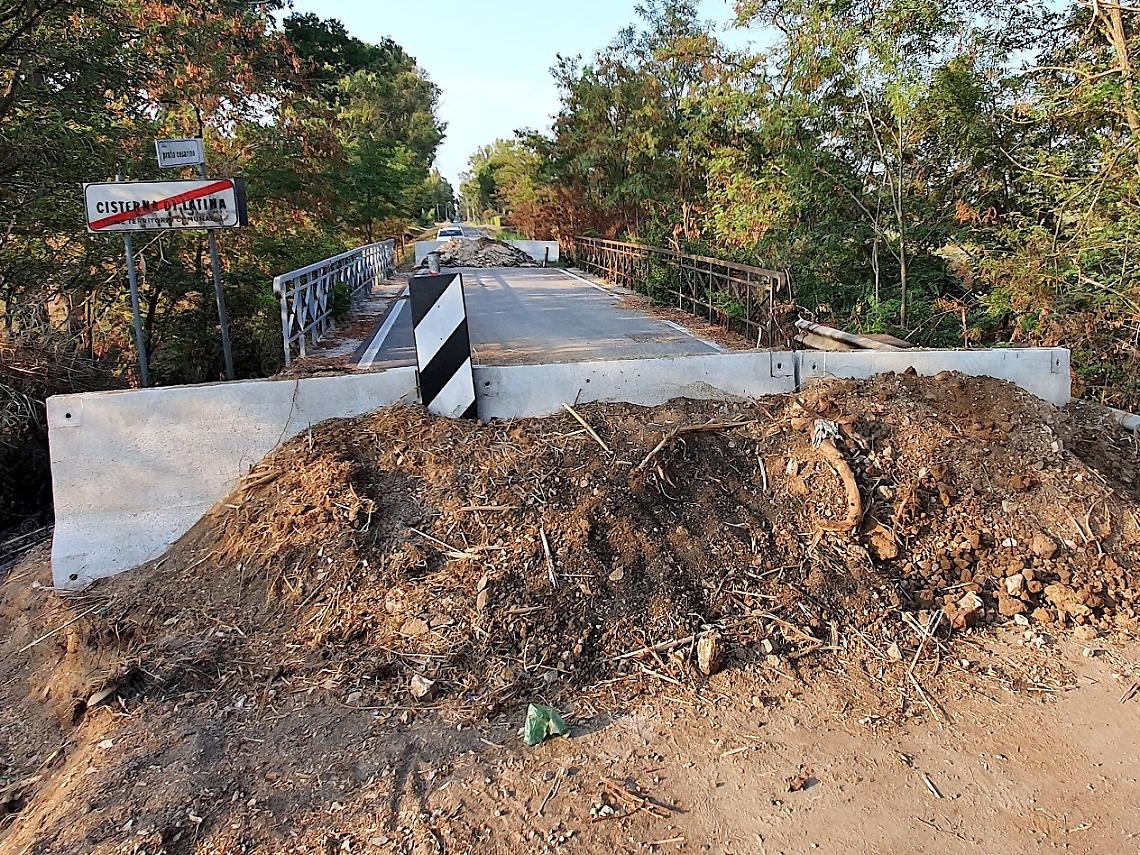 Spuntano ordigni bellici: Fermati i lavori di ricostruzione del ponte
