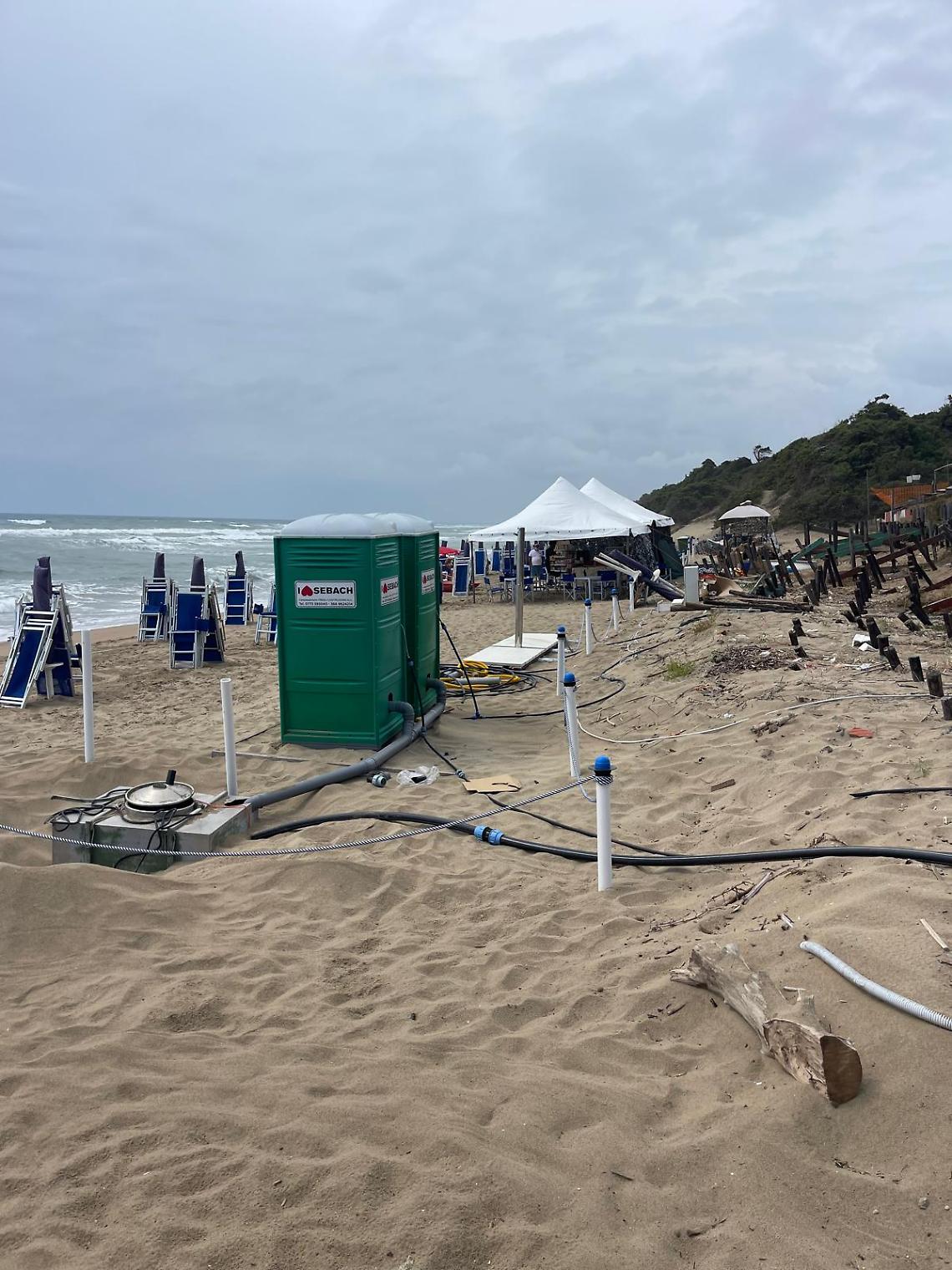 Sabaudia, mancano i bagnini sulla spiaggia ma non le brutte sorprese