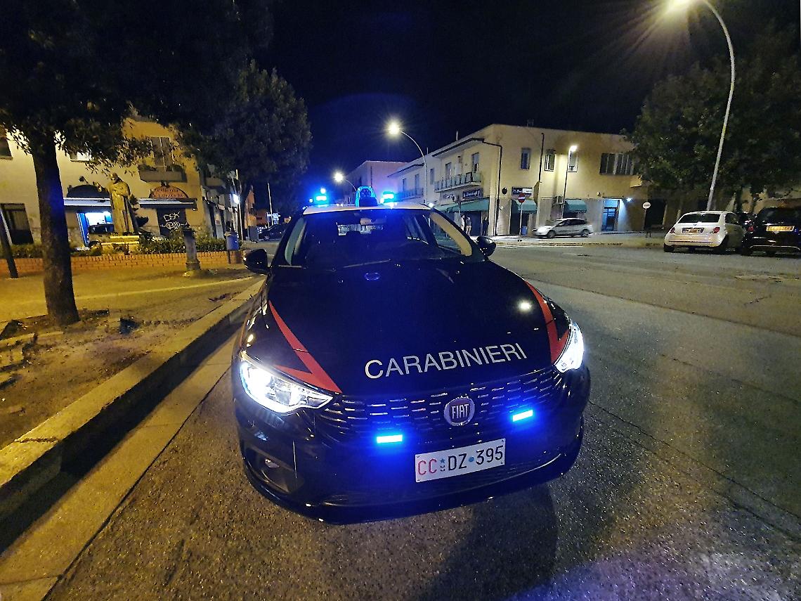 Abusa sessualmente della figlia: il fidanzato della vittima lo denuncia