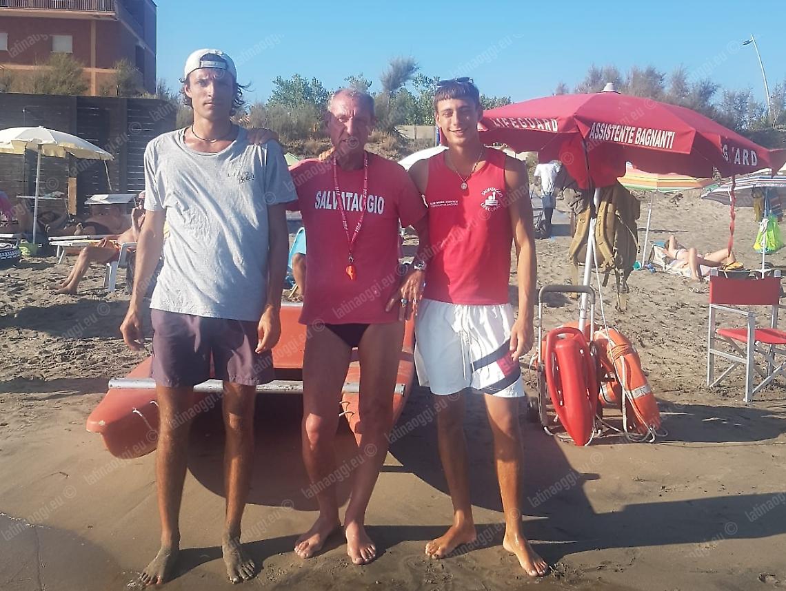 Latina, paura per due adolescenti che si perdono al mare