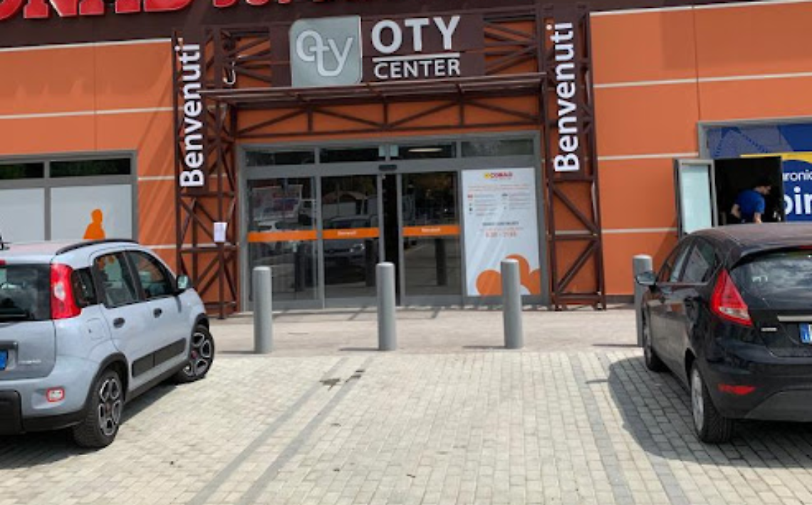 Ladri di bollicine, rubano champagne al supermercato