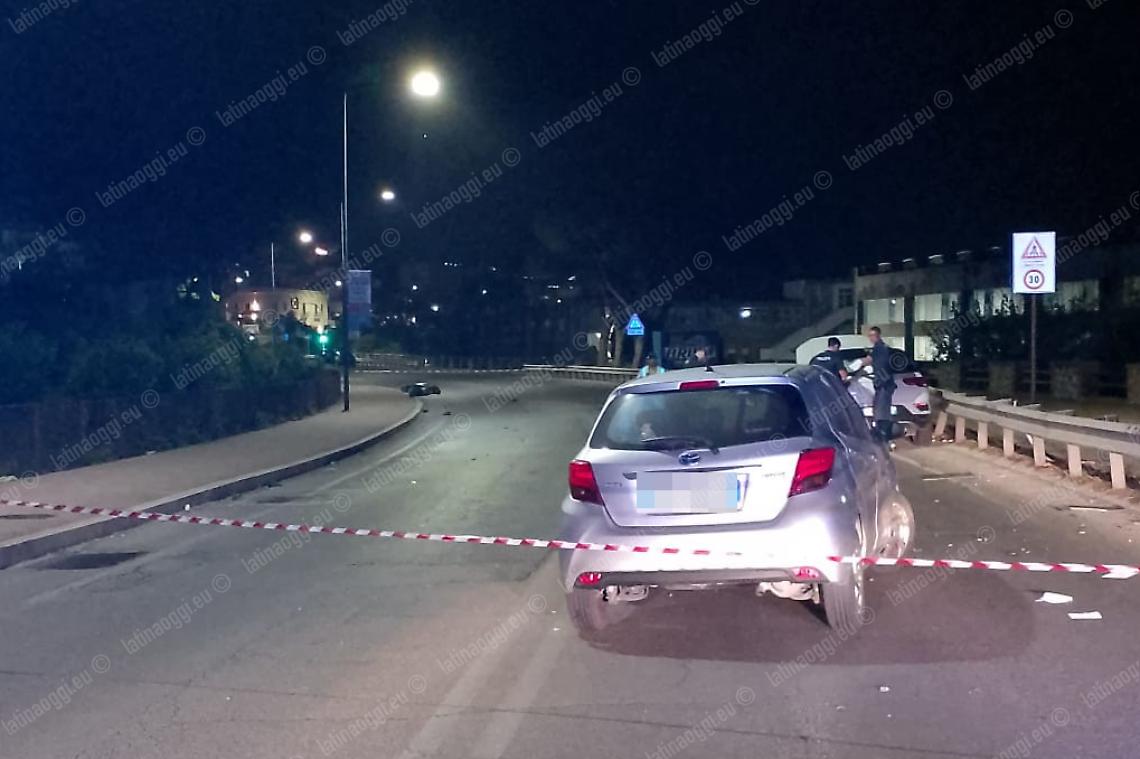 Incidente sulla Flacca, gravi padre e figlio: l'uomo rischia di perdere la gamba