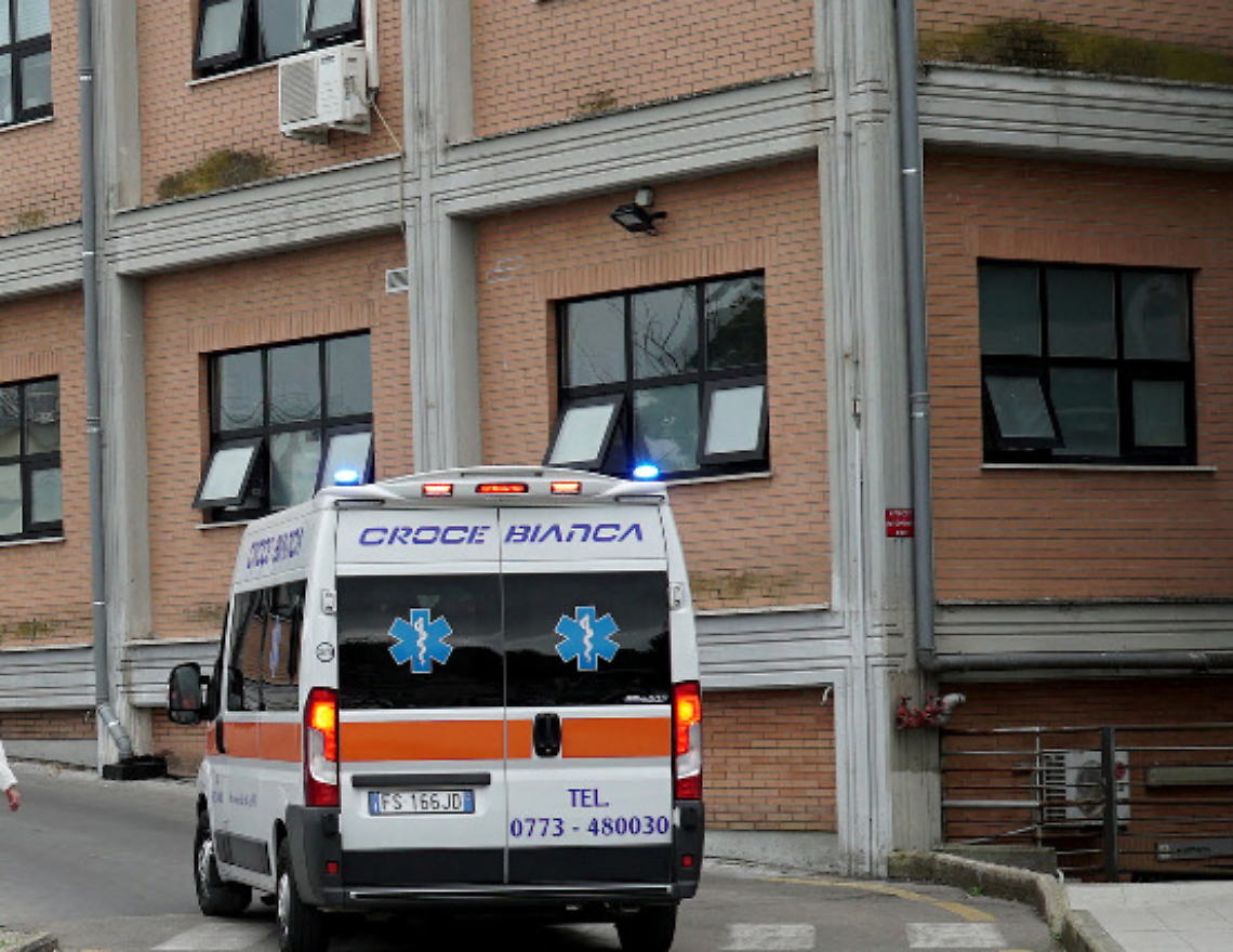 Ambulanze bloccate in pronto soccorso
