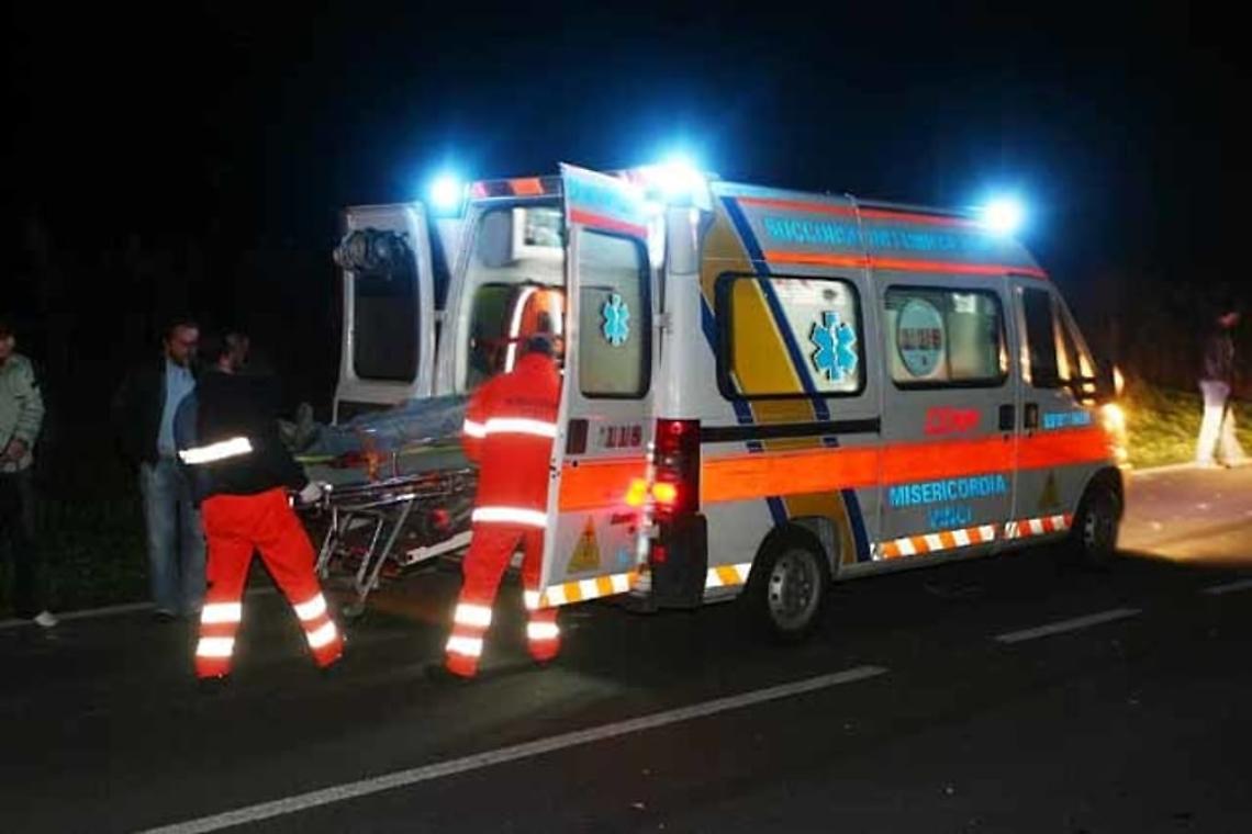 Si ubriaca e poi tenta di farla finita in mare: salvata da un passante