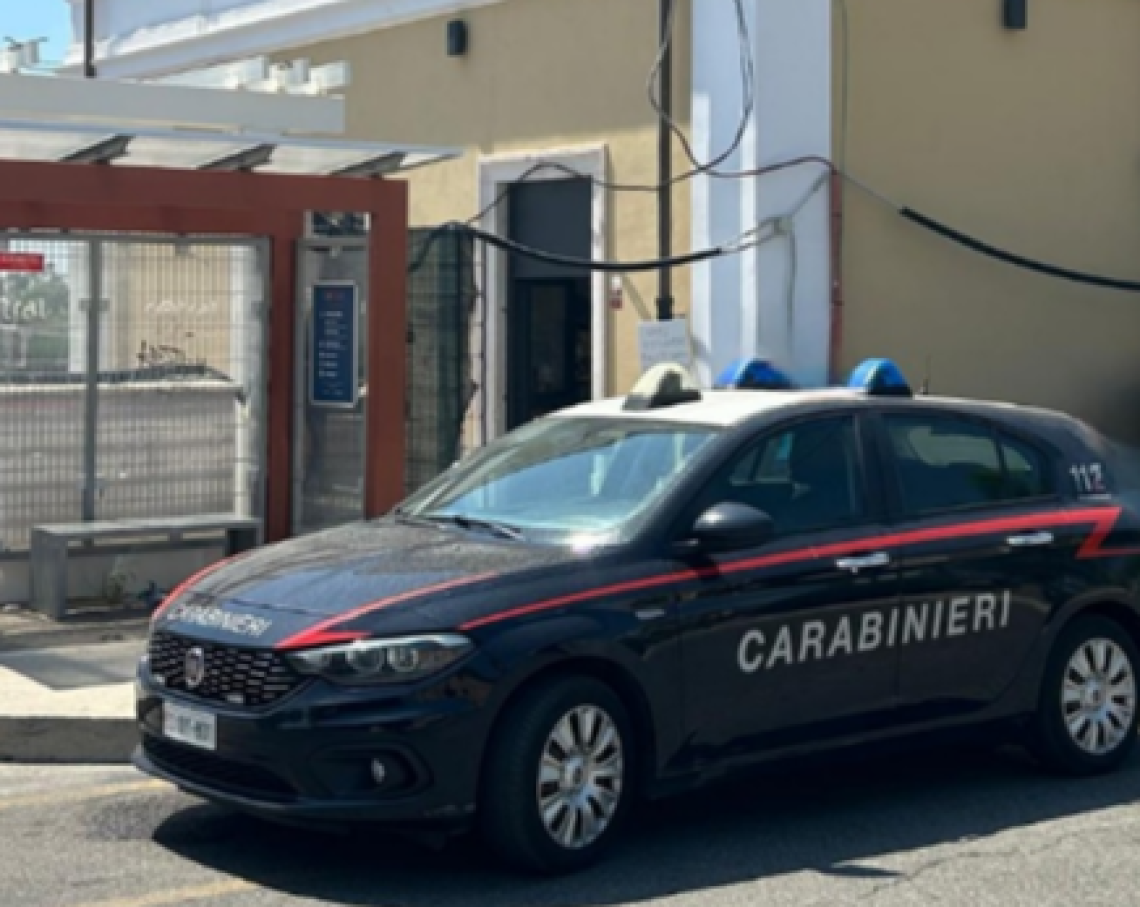 Doppio tentato furto al bar della stazione, quattro tunisini denunciati