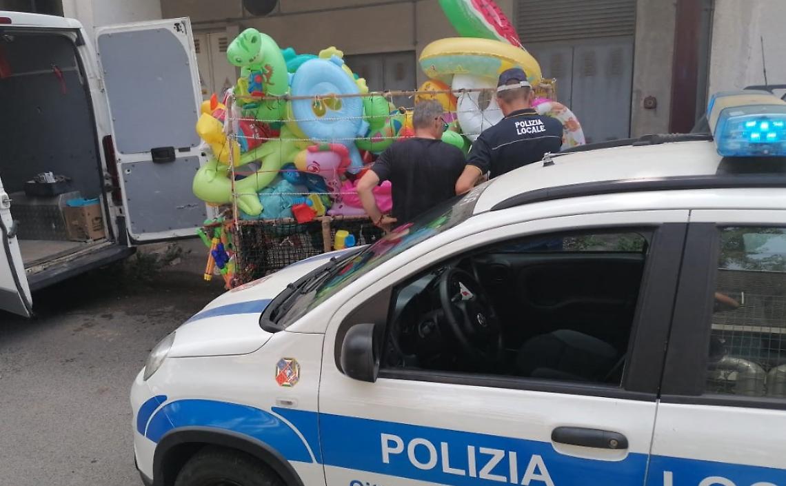 Commercio abusivo, doppio sequestro a Terracina