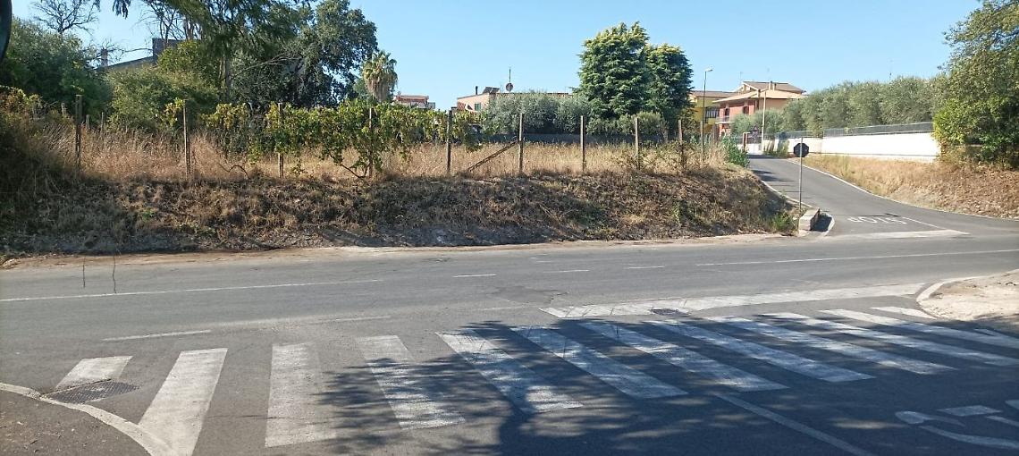 Via i cassonetti, parte bene la differenziata in via Roma e via D'Aquino