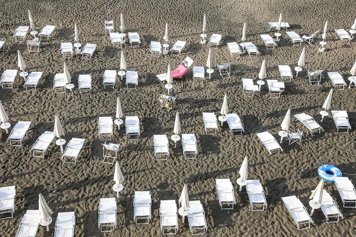Concessioni balneari e gare, i Comuni brancolano nel buio