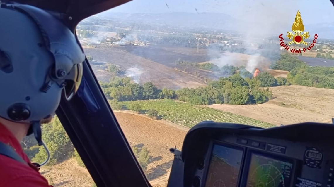 Vasto rogo nelle campagne, fermato un sospetto piromane