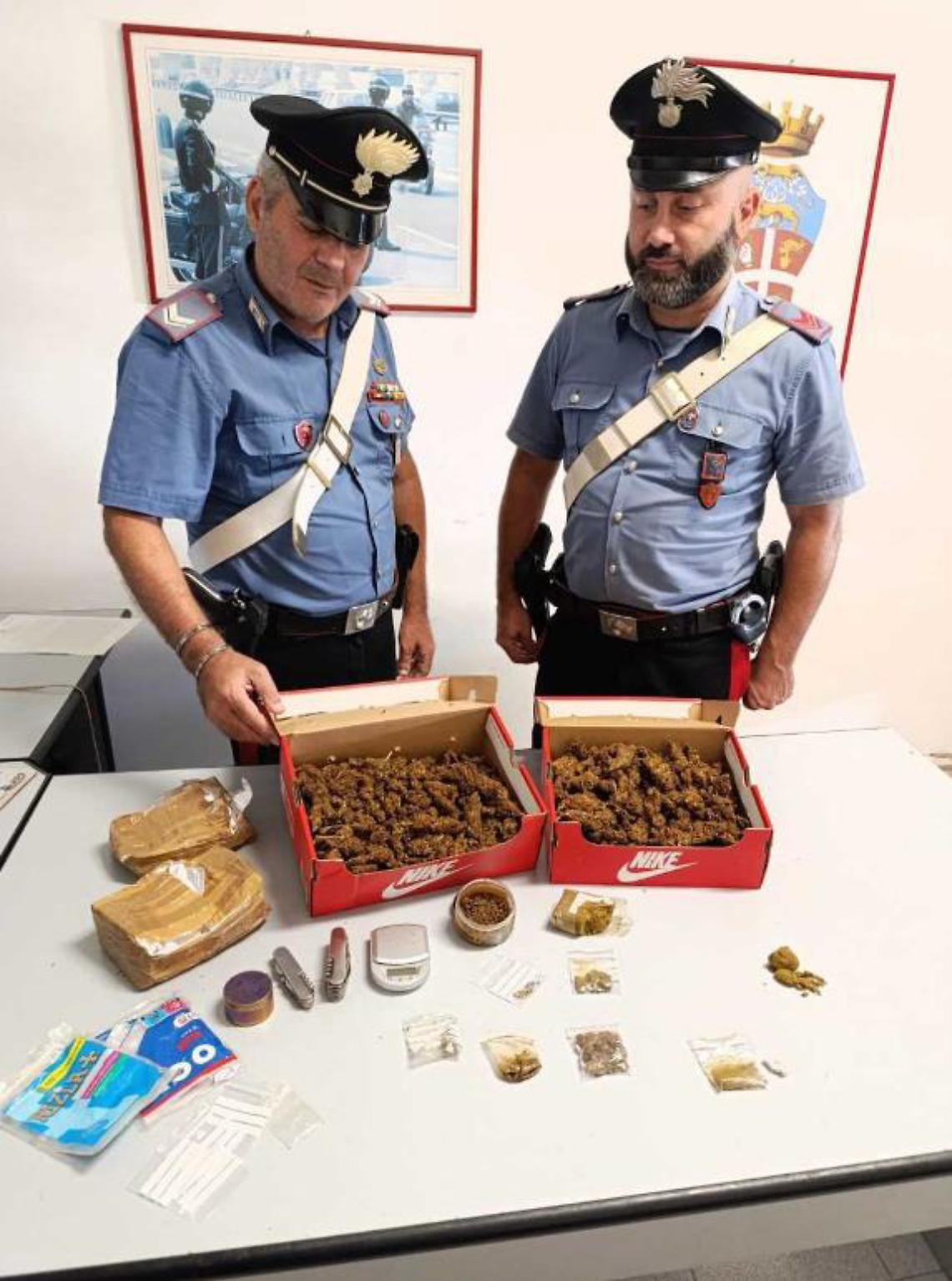 Trovato con oltre mezzo chilo di marijuana, arrestato un 38enne