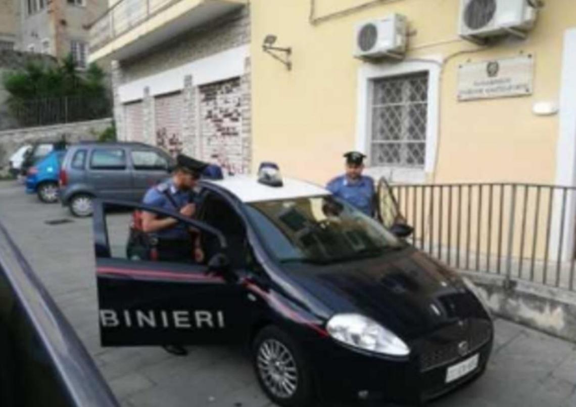 Gli rubano armi e munizioni in casa, denunciato per l'omessa custodia
