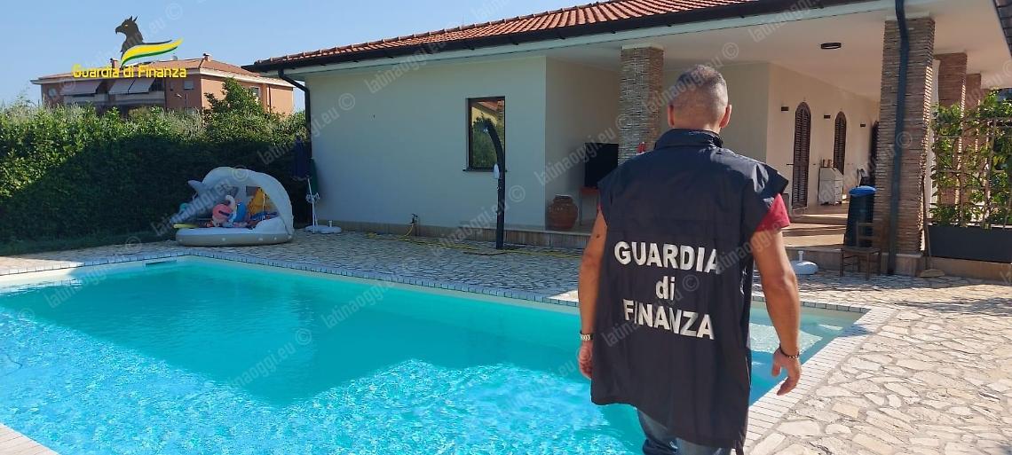 Scoperto il giro delle fatture false: 16 denunce, sequestro da 8,5 milioni di euro