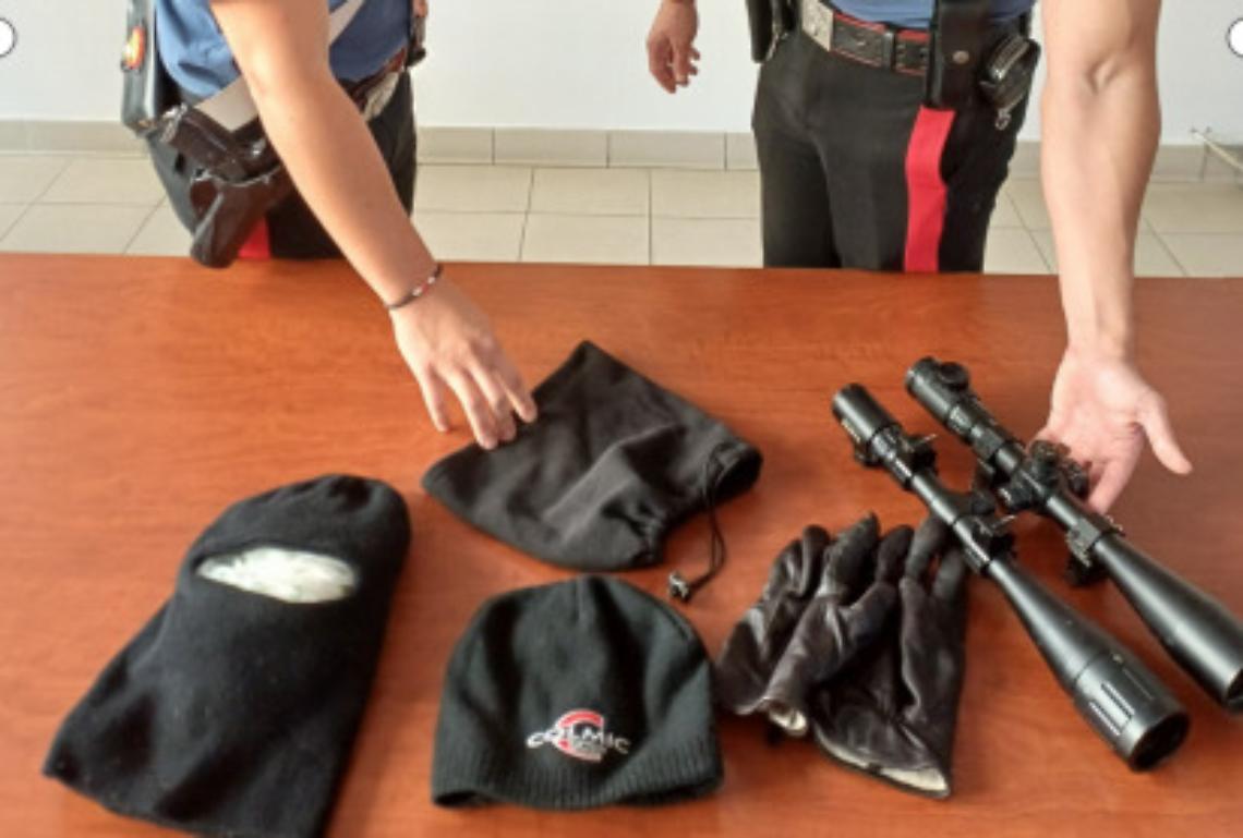Rubano in un auto: tre arresti tra cui un minore
