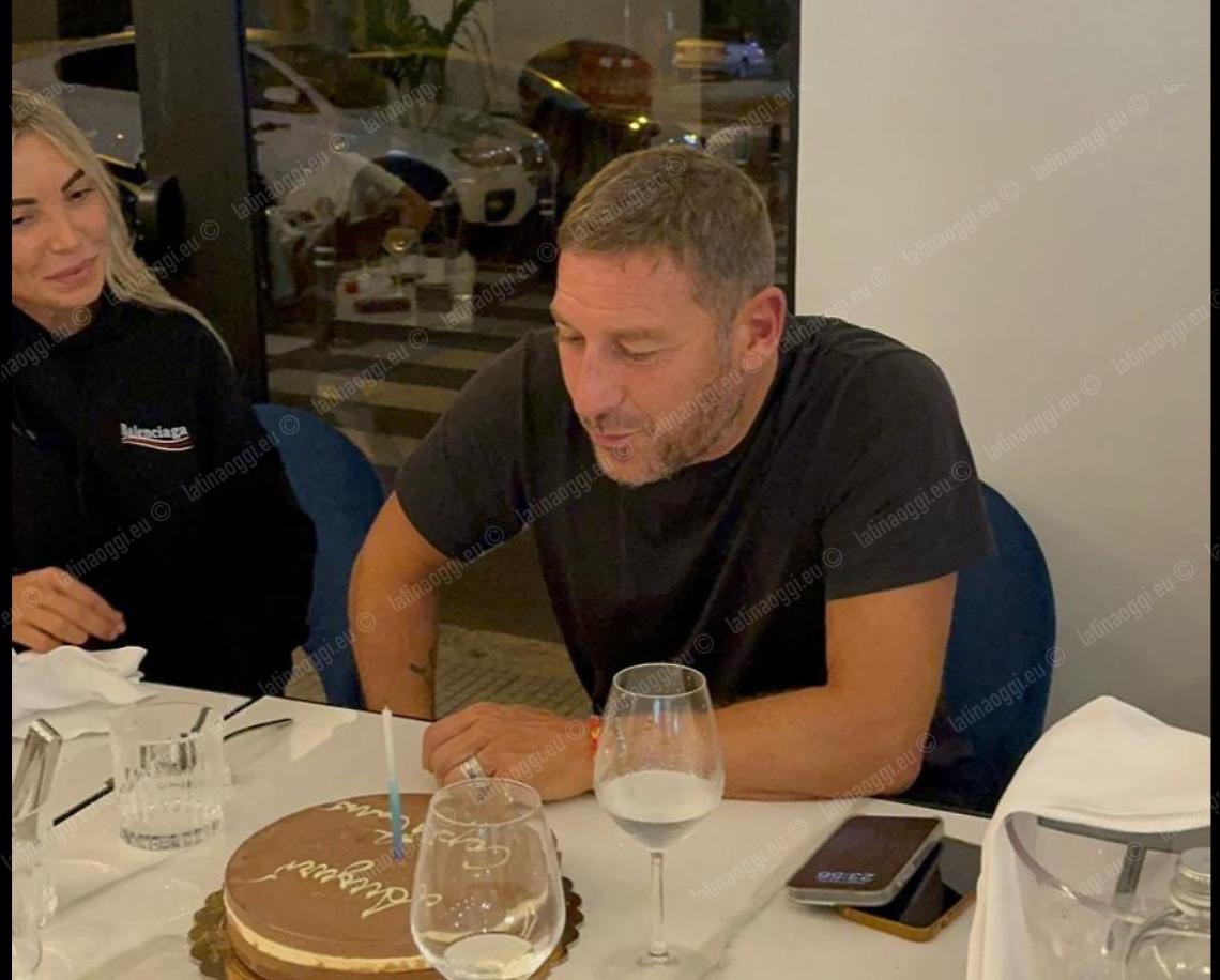 Francesco Totti, compleanno  al ristorante “Genesi” di Sabaudia