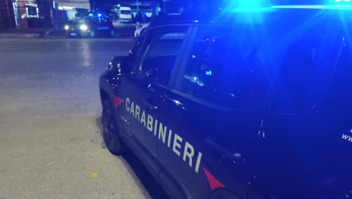 Giovane picchiato per aver difeso due ragazze, rintracciato l'aggressore