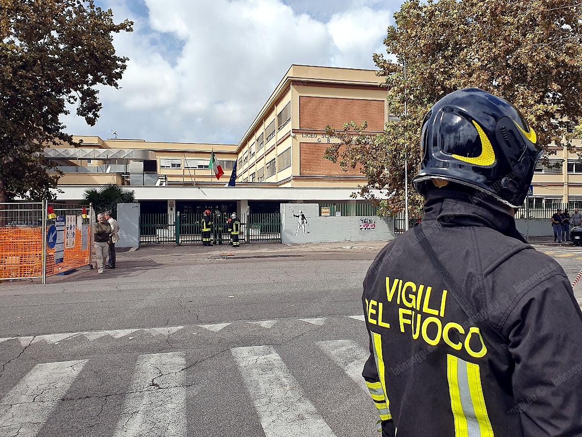 Fuga di gas di fronte al liceo, caso in Procura