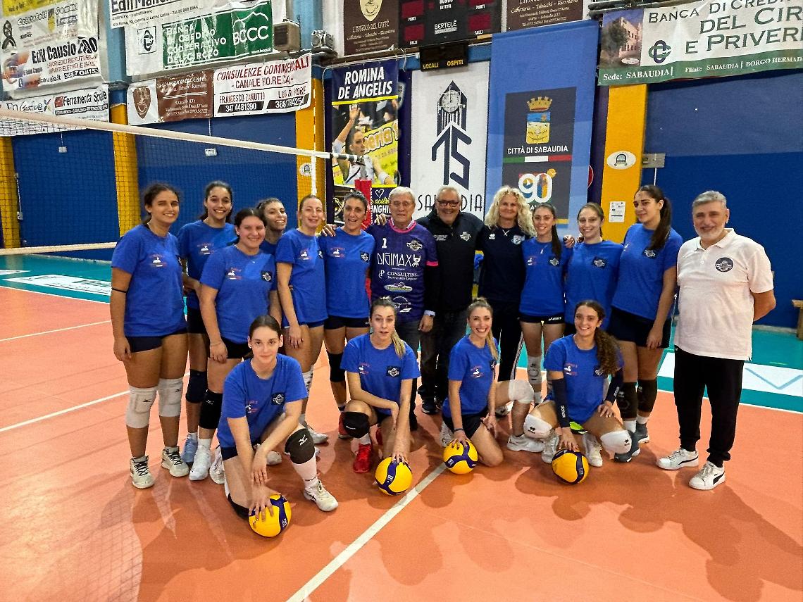 Volley, il sindaco in visita al PalaVitaletti
