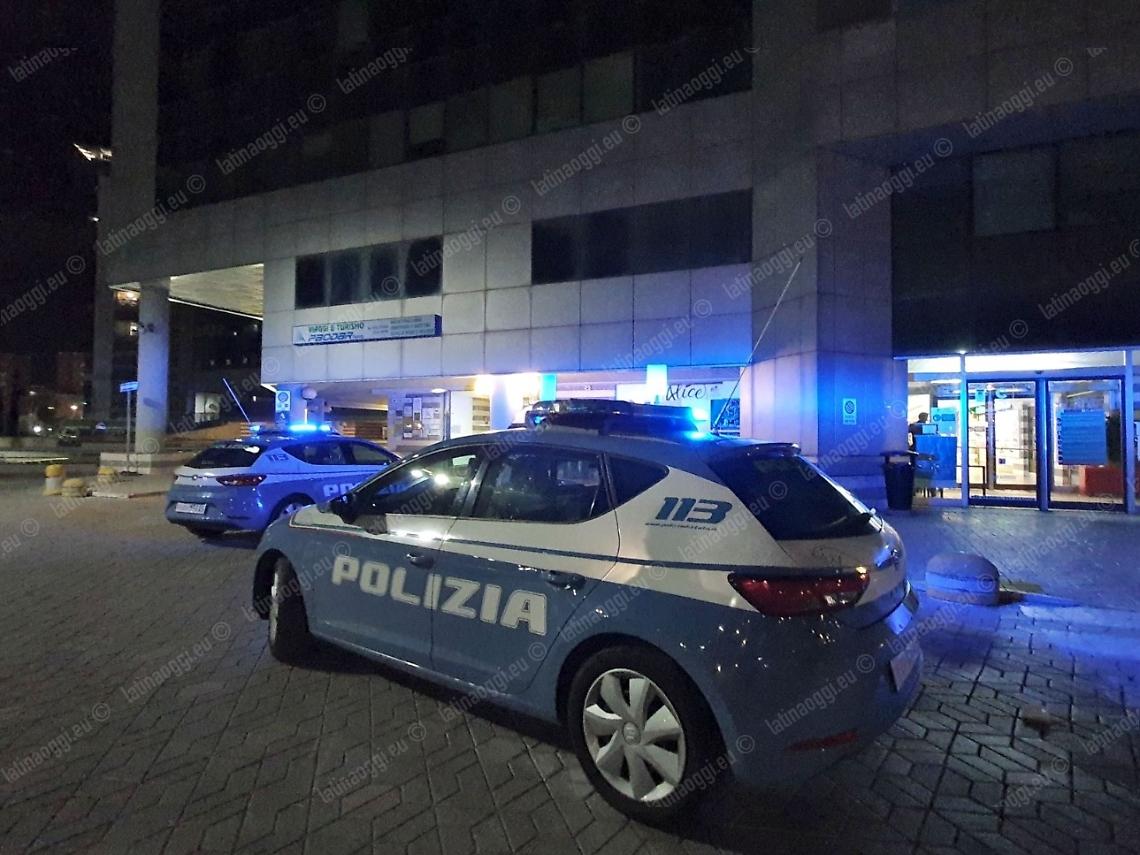 Trova le chiavi e ruba un suv.  Caccia all'uomo