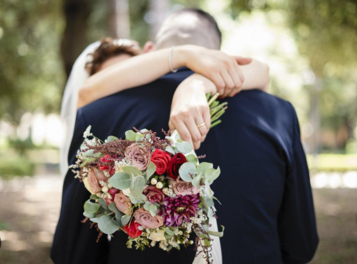 Rapina il bouquet della sposa, assolto per vizio di mente