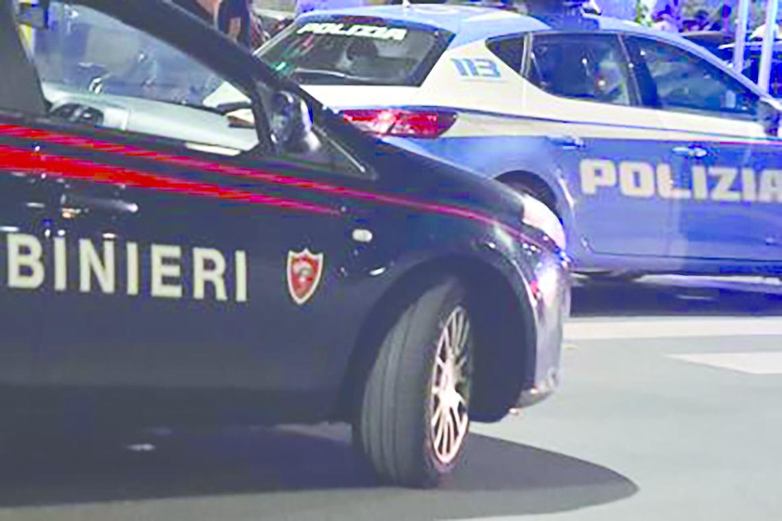 Estorsione e spaccio: i nomi dei 16 arrestati da Carabinieri e Polizia