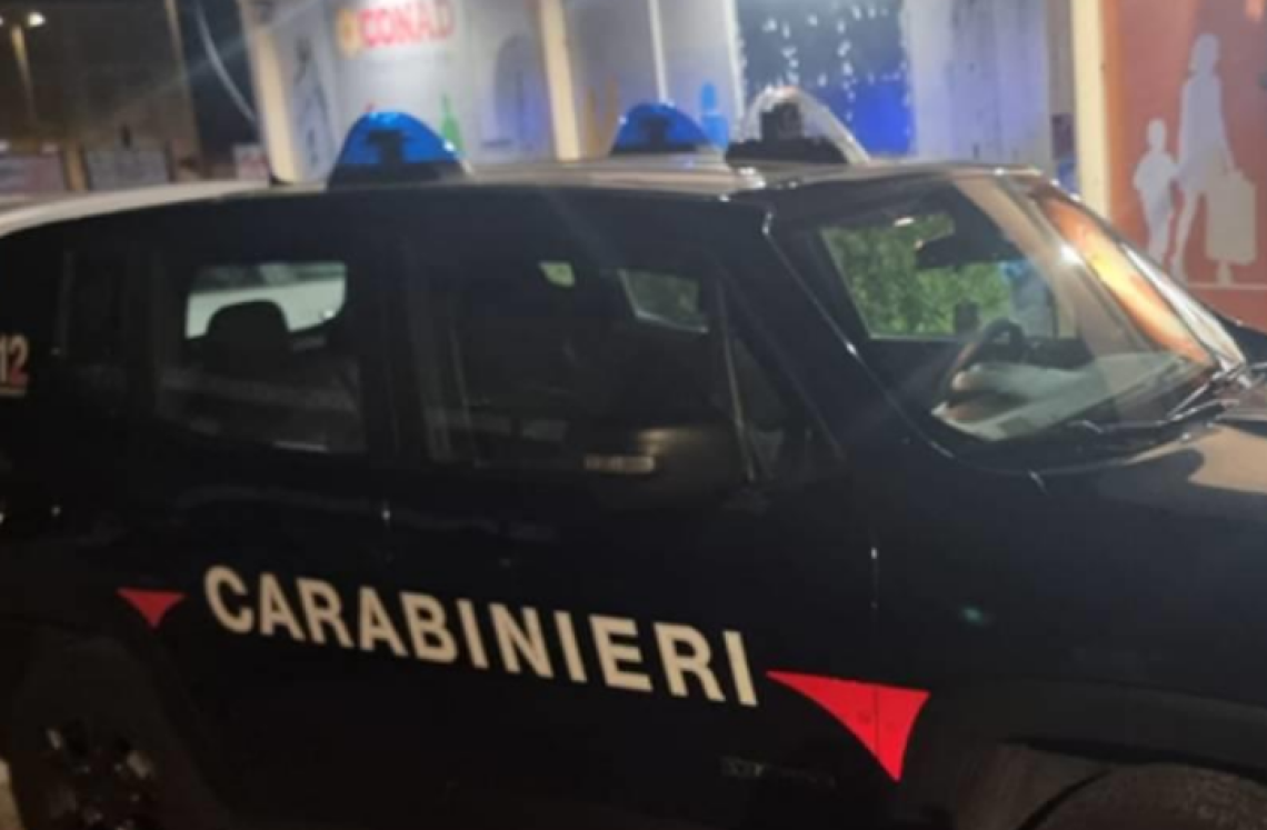 Sorvegliato speciale con obbligo di dimora, ma i carabinieri non lo trovano in casa