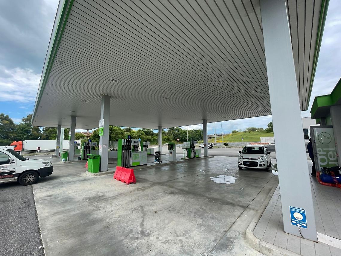 Carburante contaminato, distributore condannato a risarcire