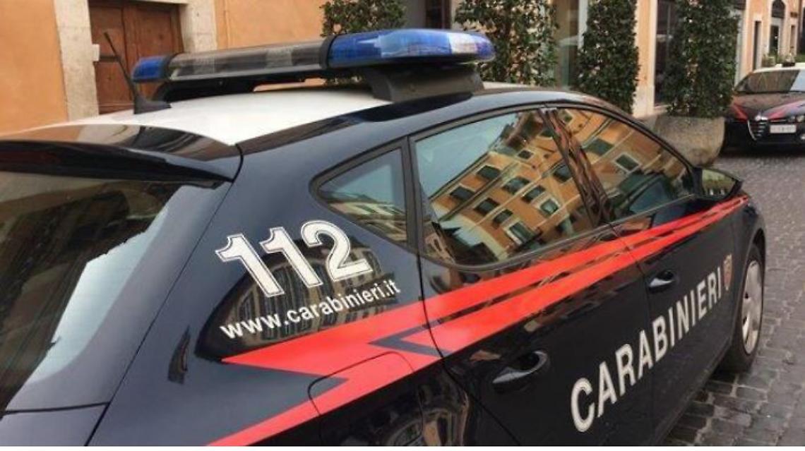 Furto al distributore automatico, denunciato 61enne