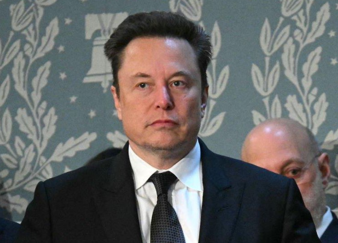 Elon Musk, l'uomo (record) da 400 miliardi di dollari