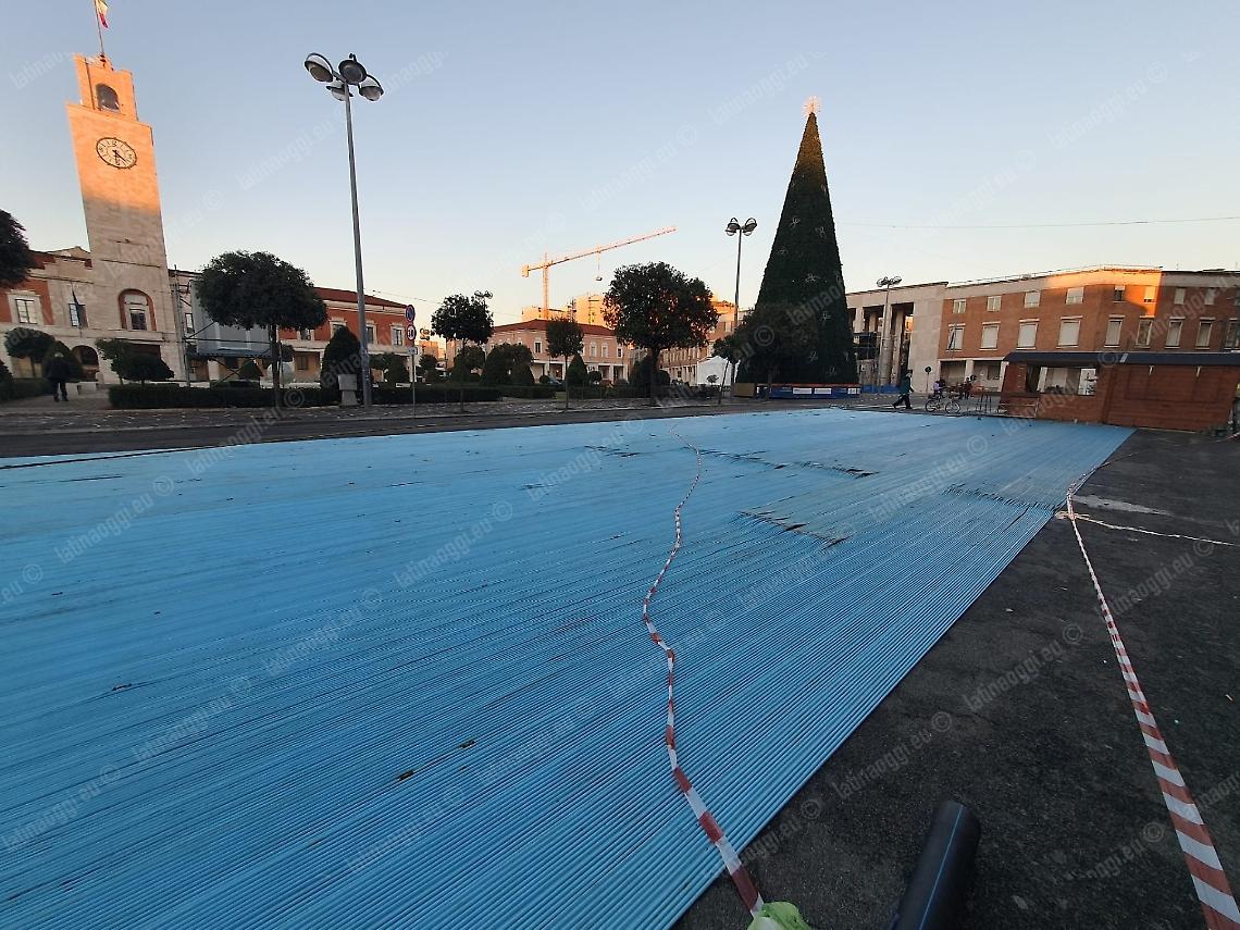 Natale 2024, arriva la pista di pattinaggio sul ghiaccio 