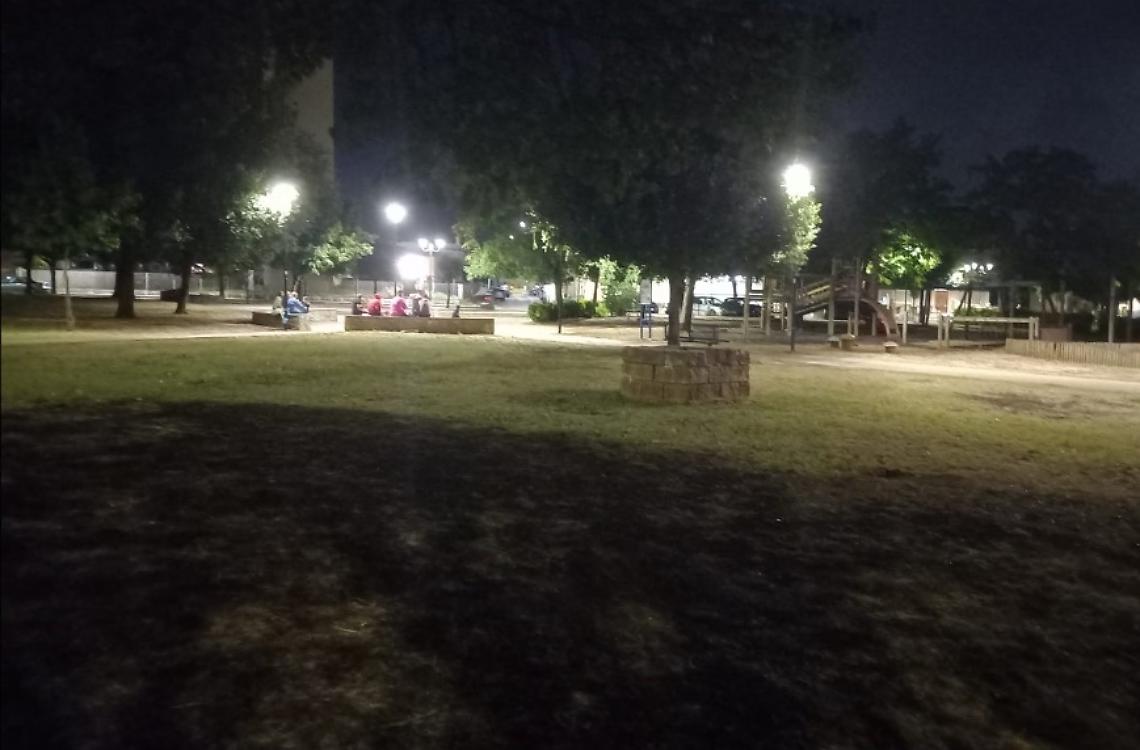 Parco Manaresi al buio, i residenti protestano
