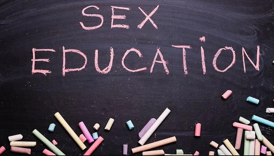 Legge di Bilancio 2024: Approvato un Fondo da 500.000 euro per l'Educazione Sessuale nelle Scuole