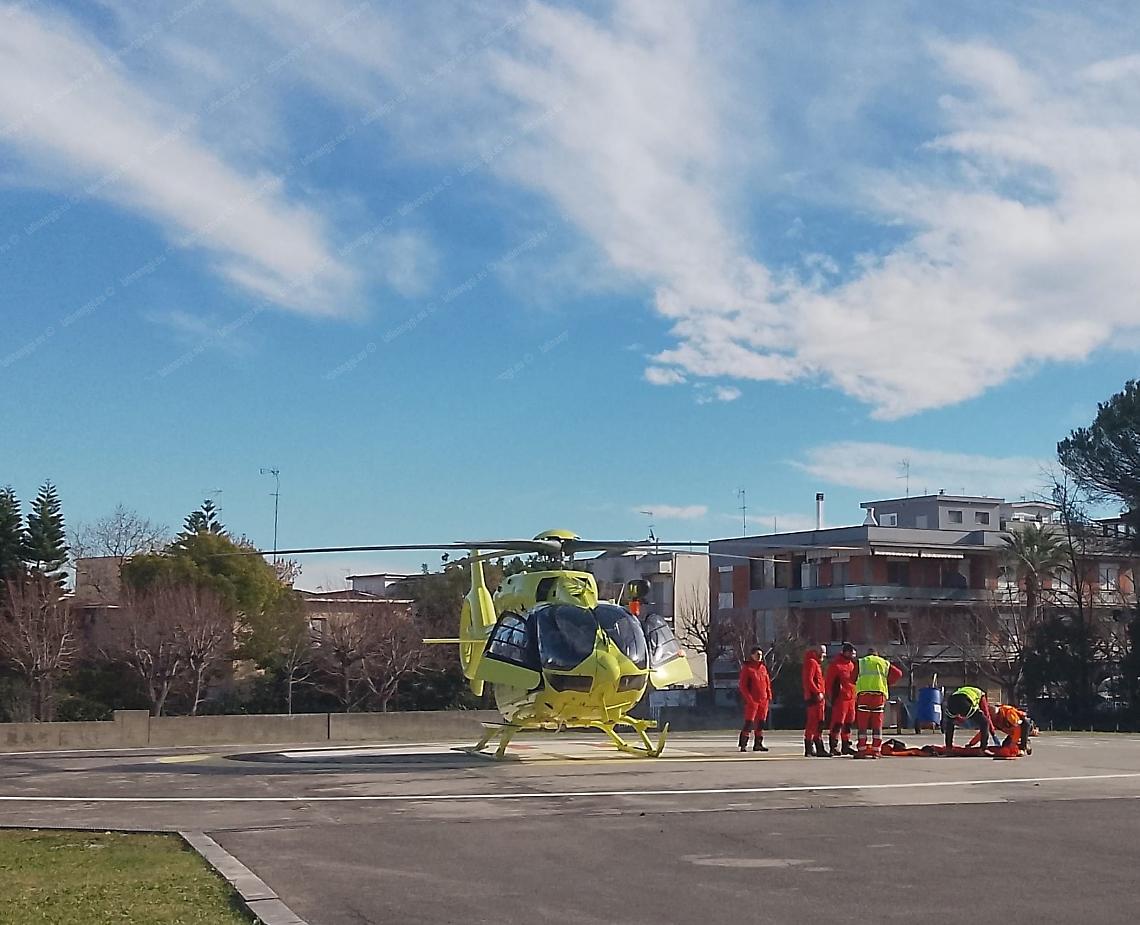 Colpo esploso accidentalmente, cacciatore si ferisce col suo fucile